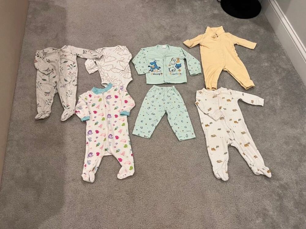 7 pc assorted 6 month baby sleepwear, bodysuit, footsie, romper lot unisex